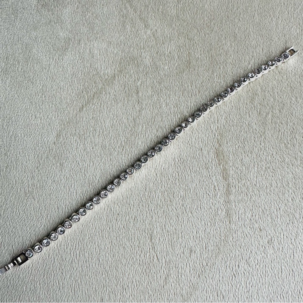 Silver Tone Bezel Set Tennis Bracelet | Clear Crystal Rhinestone | 7”